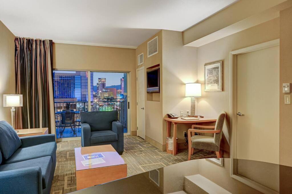 Ultimate Las Vegas Getaway One Bedroom Suite With Balcony, Kitchen, Gym, Pool & Free Parking Exterior foto